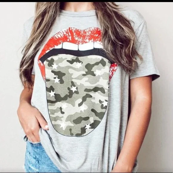 ❤️‍🔥Gray Camouflage Tongue Lip Graphic Short Sleeve T-Shirt❤️‍🔥Brand New❤️‍🔥 - Picture 4 of 5